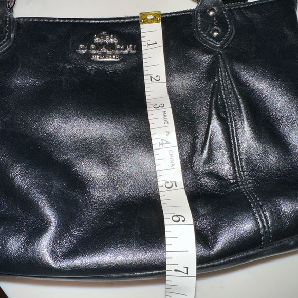 Cross body leather Coach purse - Picture 14 of 15